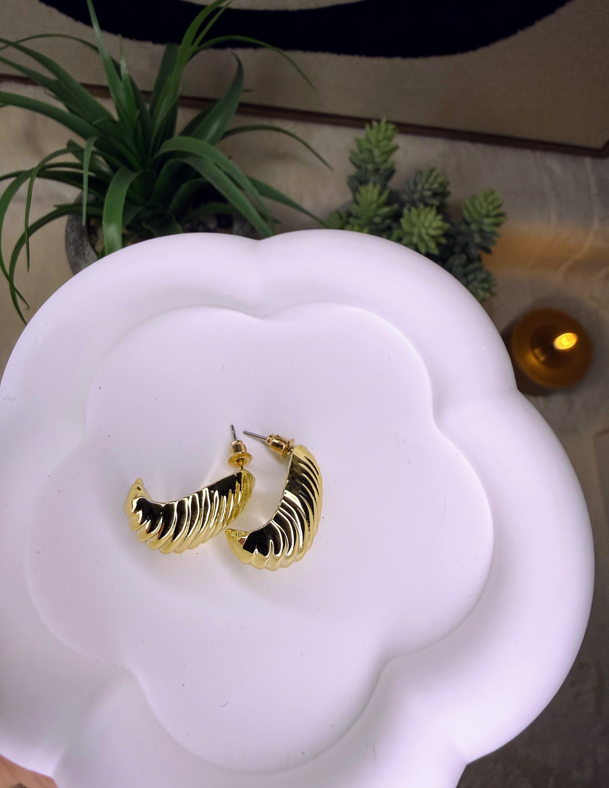 Bubble Hoops – Chunky Gold Statement Earrings for Women | Lightweight Ribbed, Textured, & Polished C-Hoops