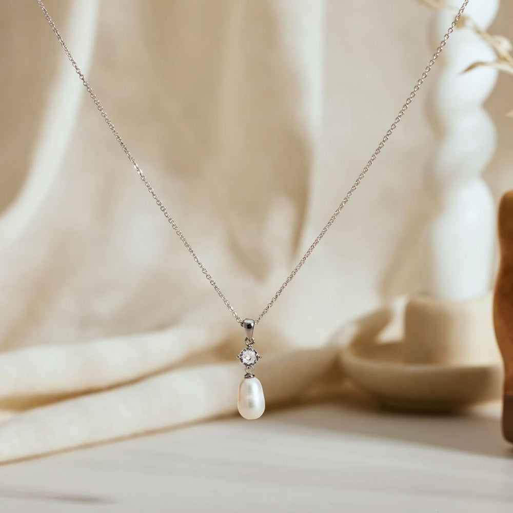 Pearl Clavicle Necklace