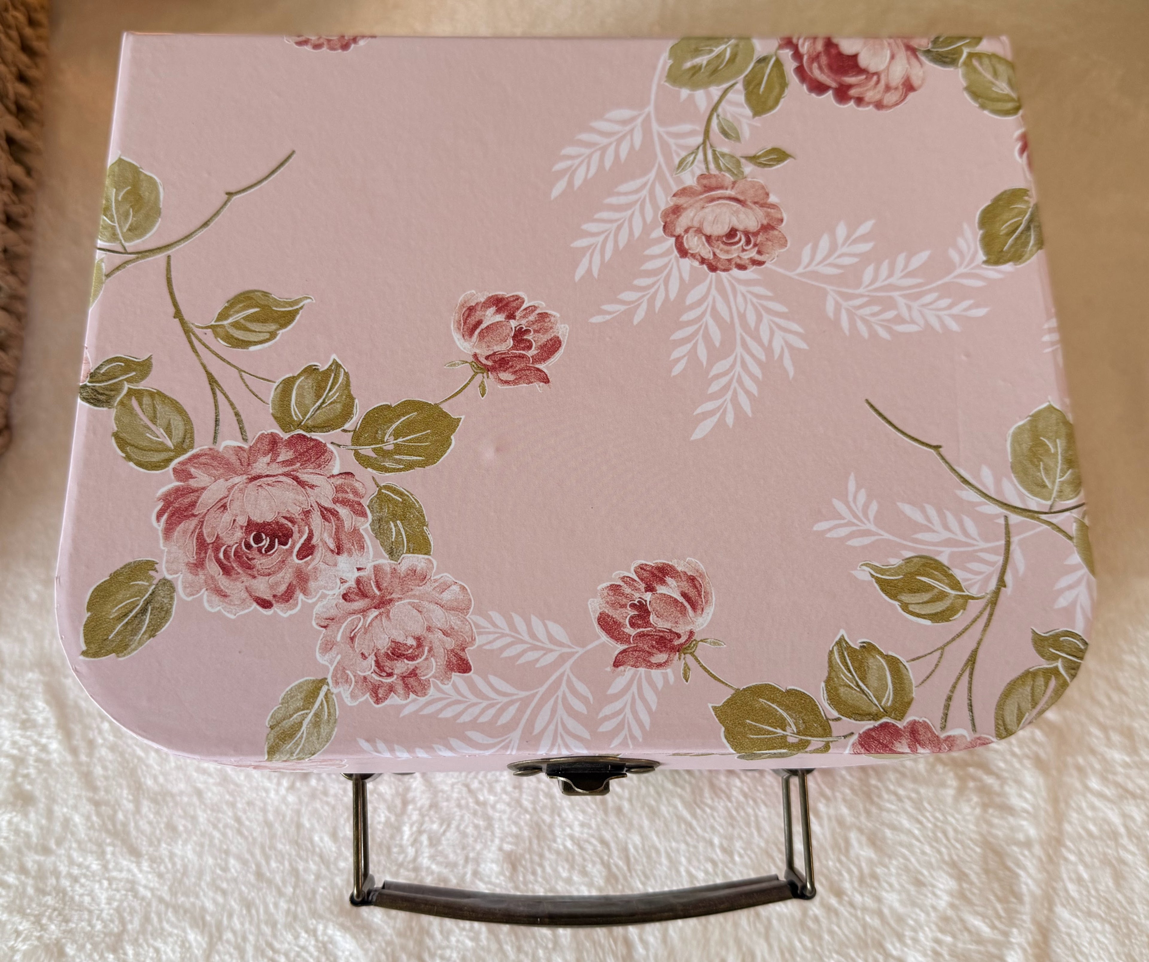 Surprise me !! Aurora Bloom Suitcase