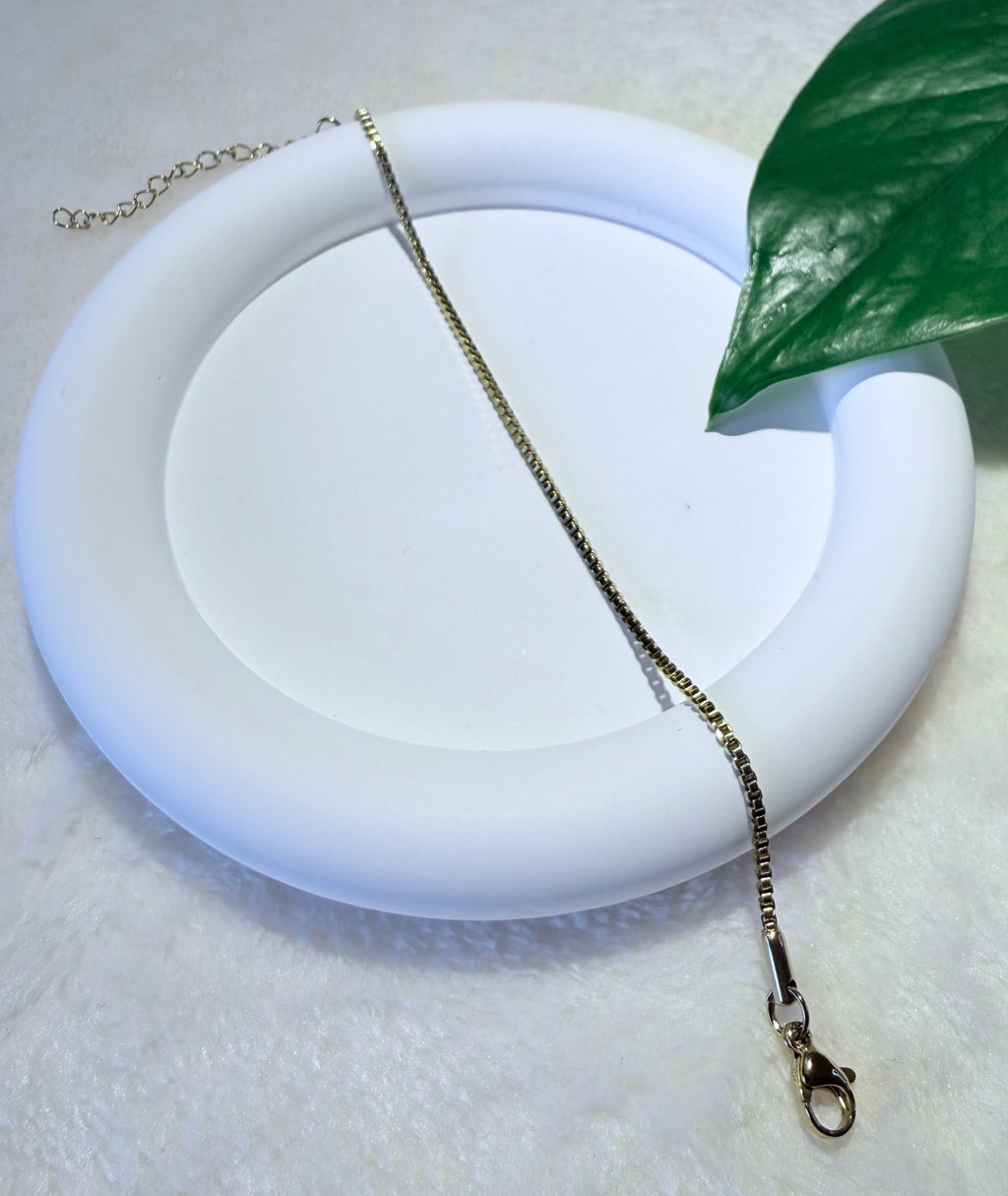 Minimalist Gold Toned Box Chain Bracelet